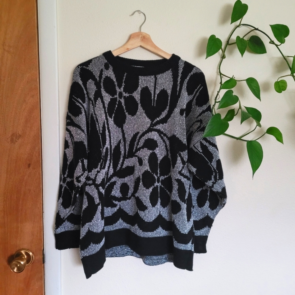 Vintage | Black & Silver Square Sweater